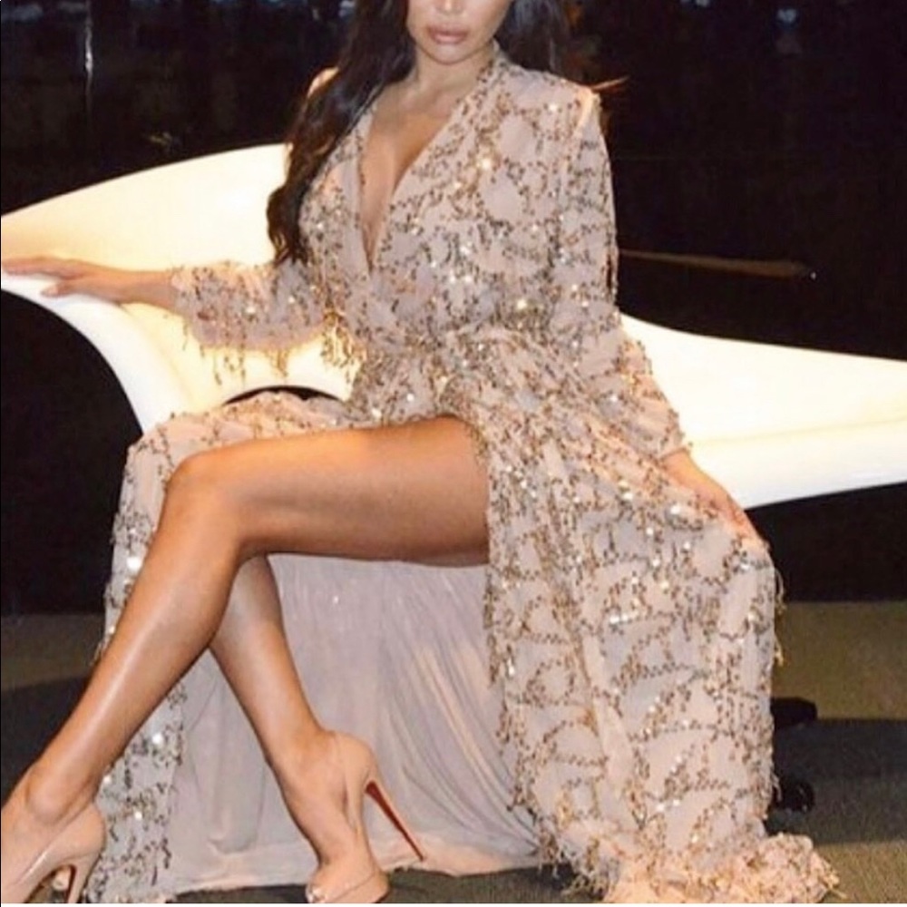 GOLD SEQUIN FRINGE / V NECK HIGH SLIT MAXI DRESS